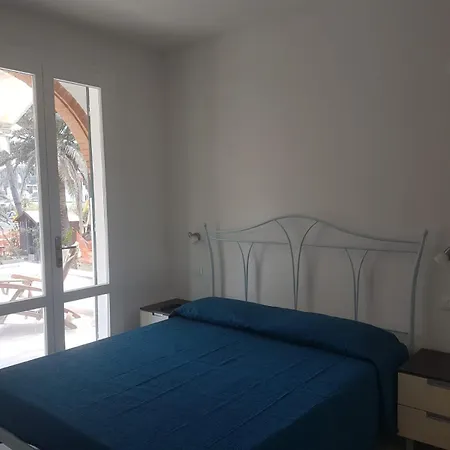 Golden River N1 Apartment